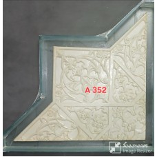 A352