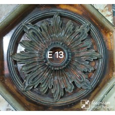 E13