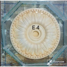 E4
